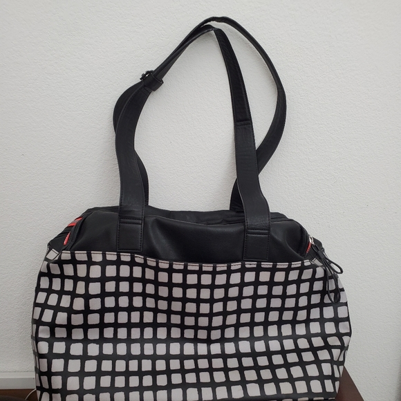 Lululemon Athletica Sweat & Go  Bag. - Picture 2 of 16